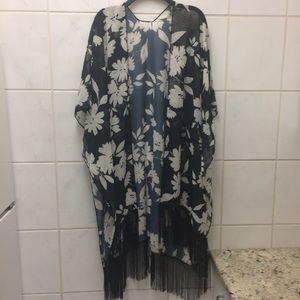 Dressbarn Floral Fringe Kimono